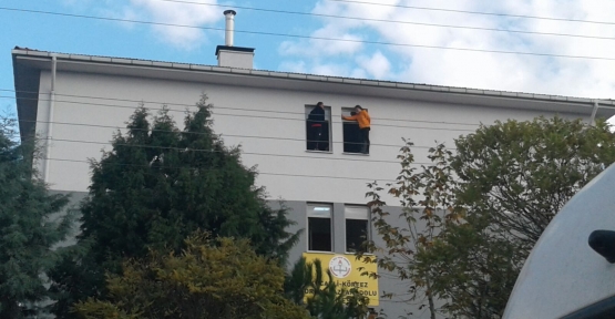 KIZ ÖĞRENCİ İNTİHARA KALKIŞTI