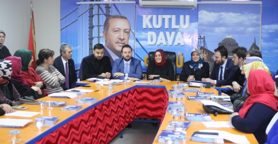 AK KADIN İZMİT'TE CUMHURBAŞKANI SEFERBERLİĞİ
