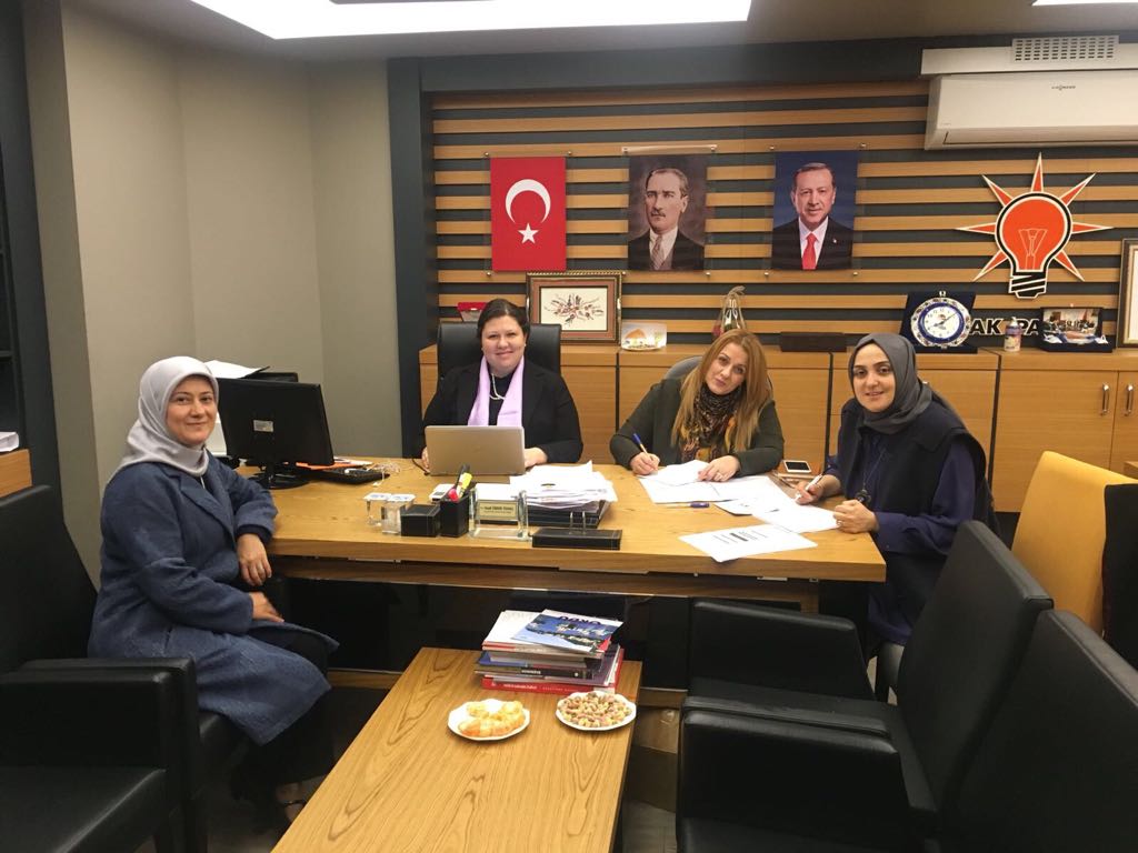 KADIN KOLLARINDA MÜLAKATLAR SÜRÜYOR