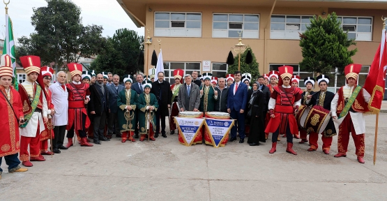 KARAOSMANOĞLU '' GENÇLERİMİZ BİLİMİN IŞIĞINDA HAREKET ETSİN ''