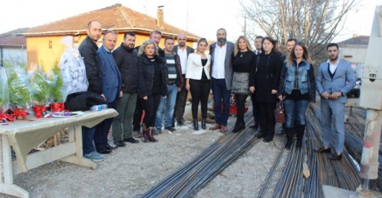 KOCAELİ'NİN TEK BAYAN MÜTEAHHİDİ TEMELİNİ ATTI