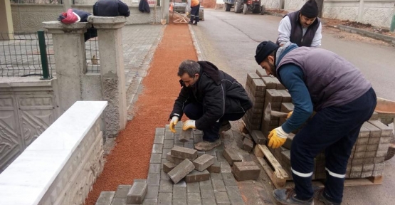 KÖRFEZ'DE BOZULAN KALDIRIMLARA MÜDAHALE