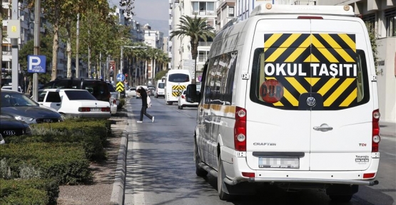 OKUL SERVİSİ ÇARPTI, ÖLDÜ
