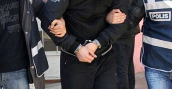 2 HÜKÜMLÜ YAKALANDI