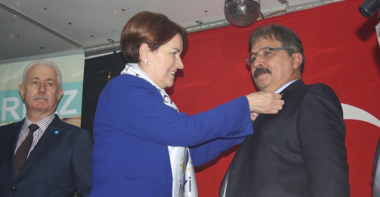 FEVZİ CANBAZ İYİ ROZETİNİ TAKTI