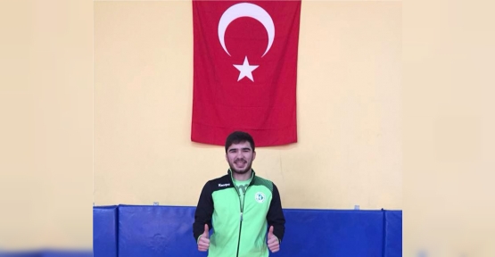 İZMİTLİ GÜREŞÇİ DÜNYA ÜÇÜNCÜSÜ OLDU