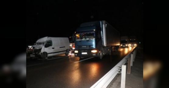 KÖRFEZ'DE ZİNCİRLEME KAZA! 1 YARALI..