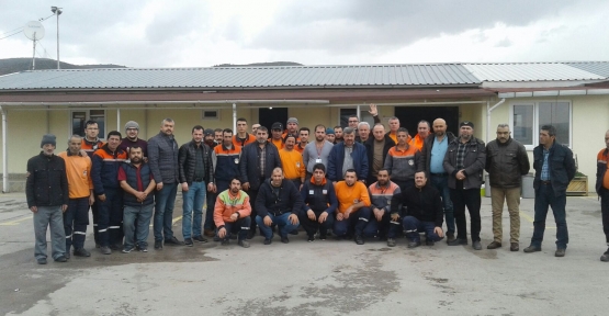 TEMİZLİK İŞÇİLERİNE ÇİĞ KÖFTE İKRAMI