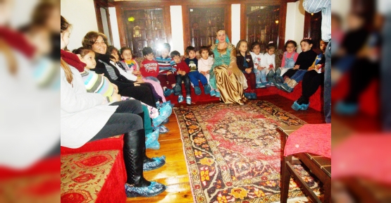 İZMİT’TE ÇOCUKLAR İÇİN MASAL SAATİ