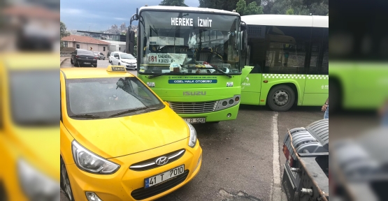 Belediye Otobüsü  Halk Otobüsüne Vurdu