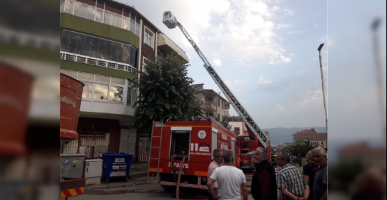ÇATI YANGINI KORKUTTU..!