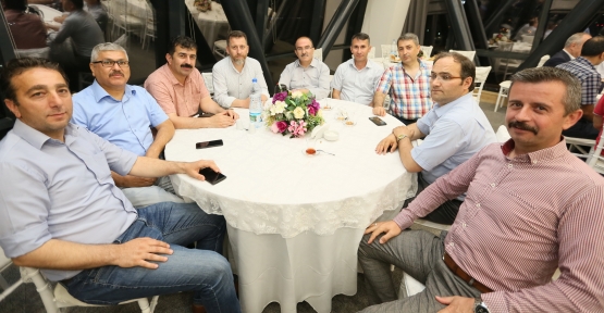 DERİNCE’DE EĞİTİM CAMİASINI BULUŞTURAN İFTAR