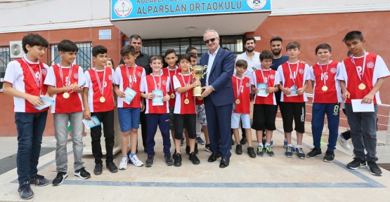 Derince’de Gençlik Merkezleri Hayata Geçiyor