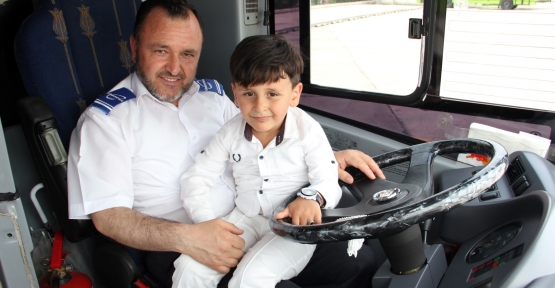 OTOBÜSTE UNUTULAN ABDULLAH’IN AİLESİ İKİNCİ BAYRAMI YAŞADI