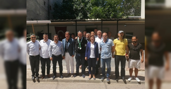 BAŞKAN HÜRRİYET KOCAELİSPORLULAR DERNEĞİNİ ZİYARET ETTİ