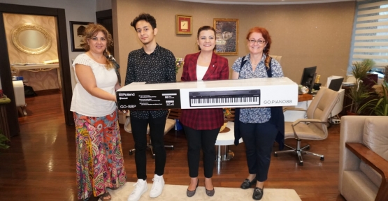 Hürriyet, Duyarsız Kalmadı