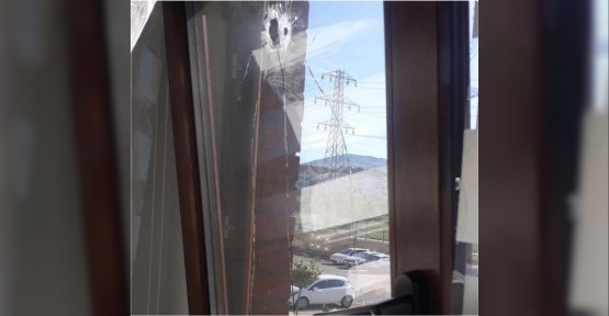 Maganda Kurşunu  Evin Camında