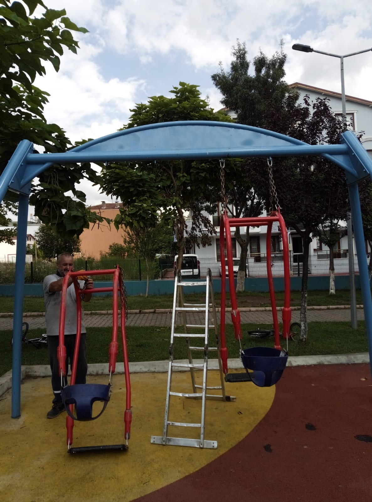 Park ve bahçelerde yoğun mesai