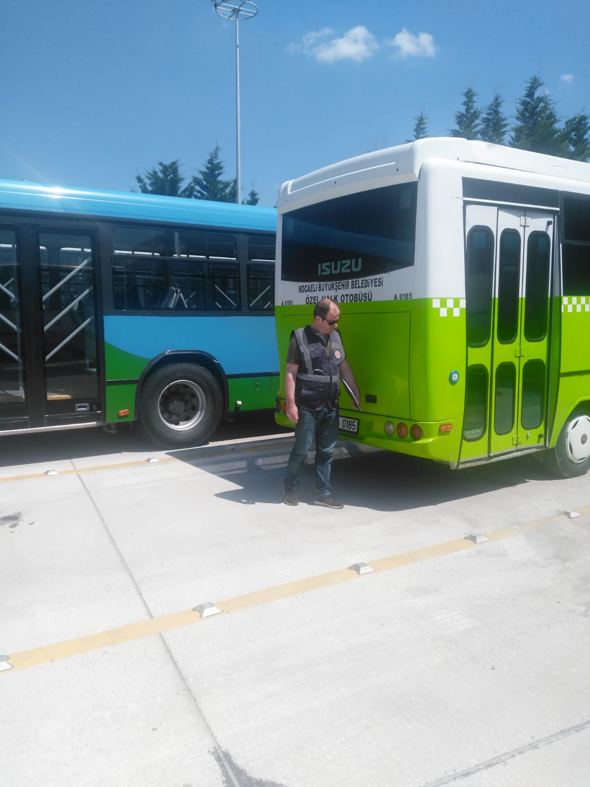 YÖNETMELİĞE UYMAYAN OTOBÜS SÜRÜCÜLERİNE CEZA YAĞDI