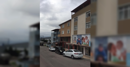 HAVA ALMAK İÇİN BALKONA  ÇIKTI, DÜŞEREK YARALANDI