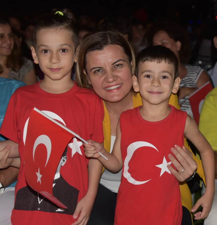 Başkan Hürriyet, Bu Zafer Hepimizin
