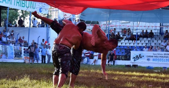 Kağıtsporlu Gemici ‘başpehlivan’ oldu