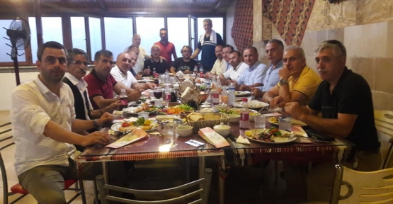 Karslılar, Hemşehrilerini  Yalnız Bırakmadılar
