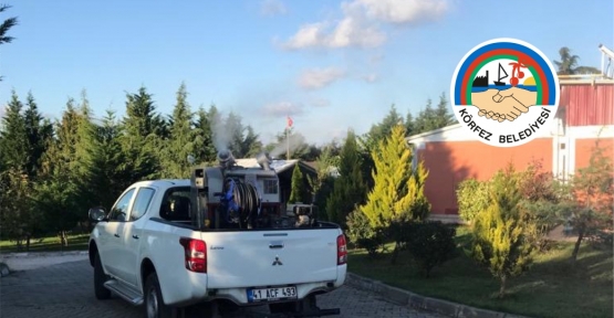 KÖRFEZ’DE SİNEKLE MÜCADELE SÜRÜYOR