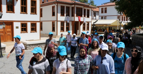 Yaşamlarını engelsiz kılıyorlar