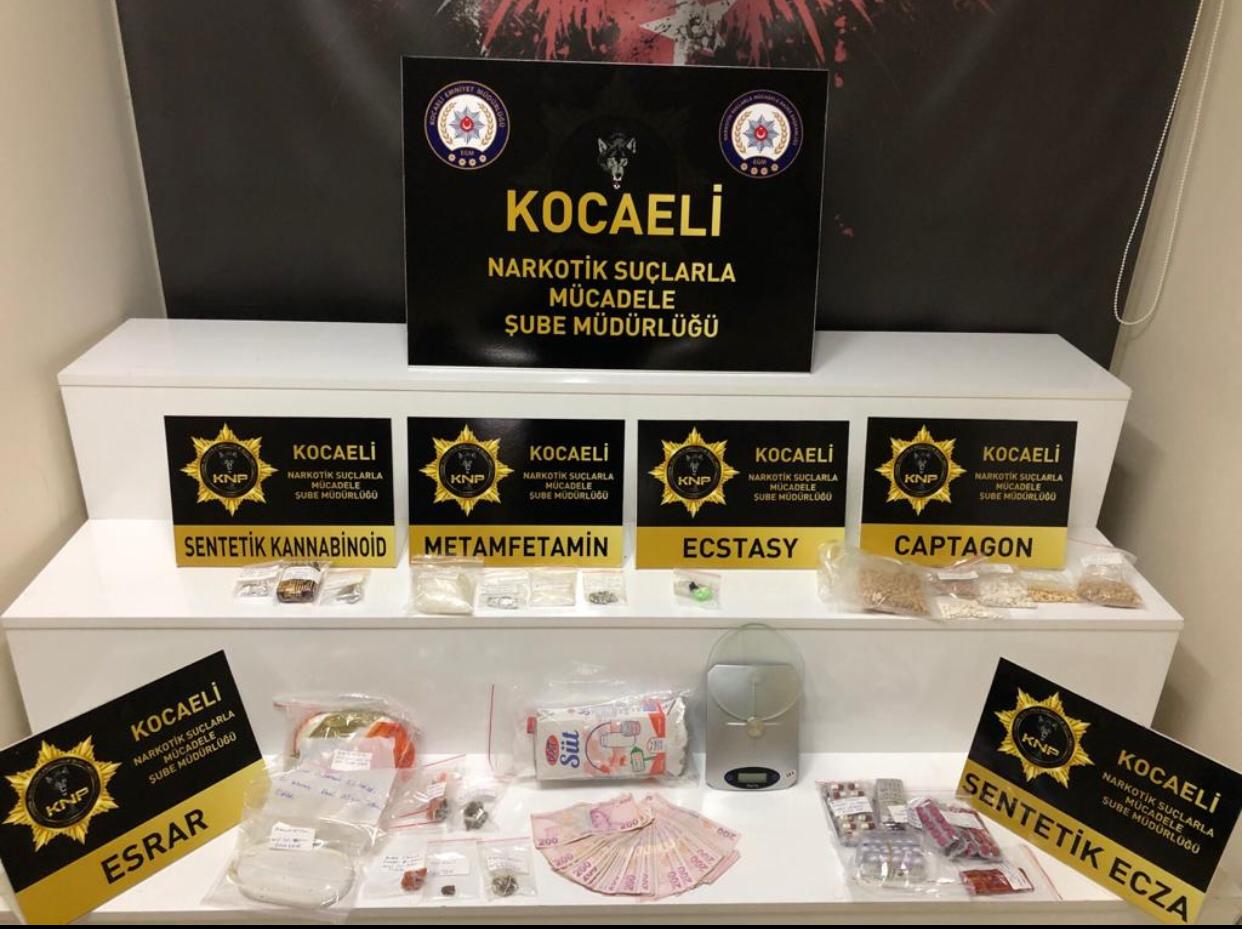 Uyuşturucu Operasyonunda 5 Kişi Tutuklandı..!