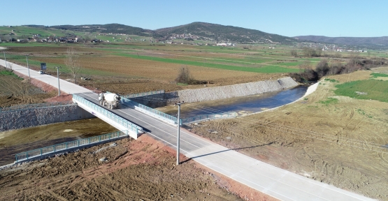 İki İlçeyi Bağlayan Köprü Trafiğe Açıldı