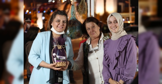 Kadınların El Emeği Göz Nuru Ürünleri İzmit Belediyesi İle Değerini Buluyor