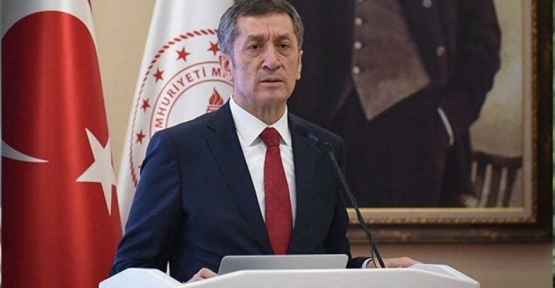 ZİYA SELÇUK İSTİFA ETTİ