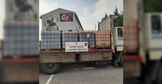 İzmit’te 6 Ton Kaçak Akaryakıt Yüklü Kamyon Yakalandı