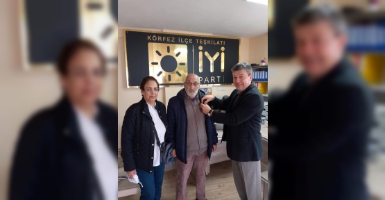 Yeni Üyelerin Rozetlerini Başkan Adayı Şirin Taktı!