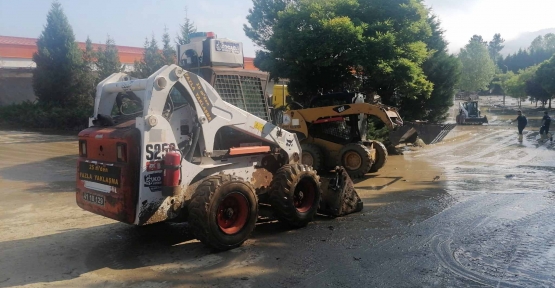 Büyükşehir Yol Bakım Timi Bartın’da Çalışmalara Katılıyor