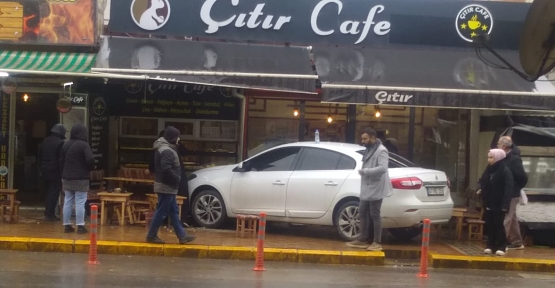 Fren Yerine Gaza Bastı Kafeye Girdi