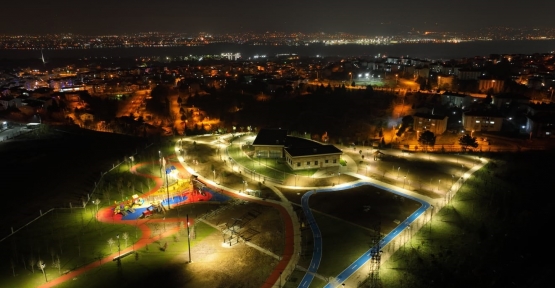 Gölcük’ün Yeni Sosyal Yaşam Alanı Tamamlandı Gündüz Ayrı, Gece Ayrı Güzel