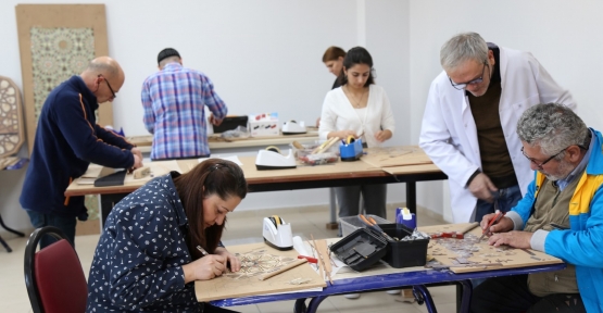 KO-MEK Geleneksel Sanatları Yaşatıyor;  Yeni Marküteri Ustaları Yetişiyor