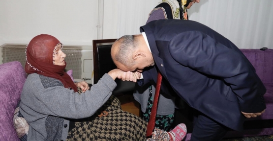 Söğüt, AK Partili Yöneticilere  Ev Ziyaretlerinde Eşlik Etti