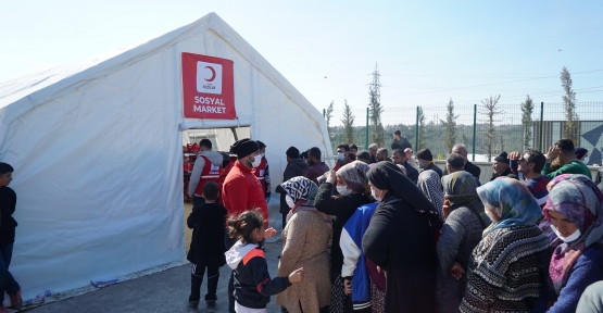 Deprem Bölgesinde 5 Sosyal Market Açıldı
