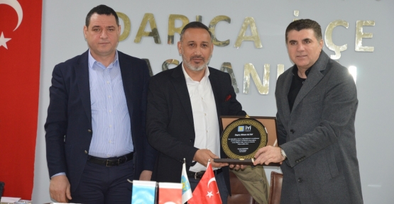 İYİ PARTİ DARICA’DA BAŞKAN GENCAY YILDIZTEKİN