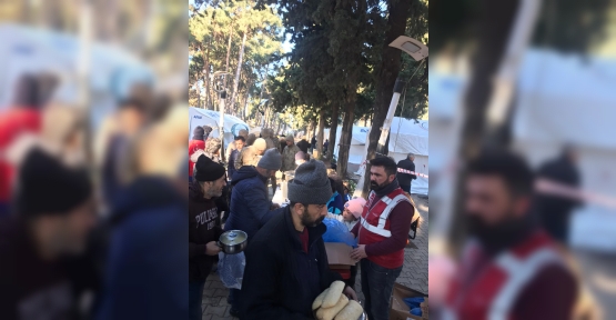 İzmit Belediyesi Aşevi, Defne’de Günde 7 Bin Kişiye Sıcak Yemek Dağıtıyor