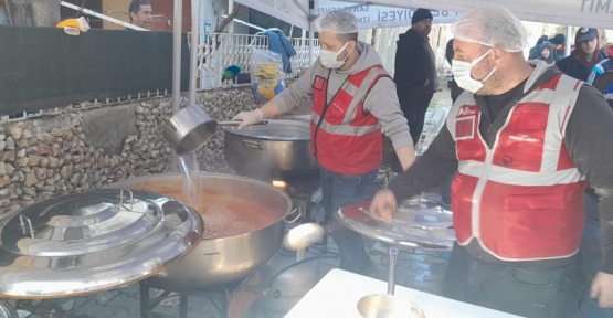 İzmit Belediyesi Aşevi, Hatay’da  Sıcak Yemek Dağıtımına Başladı