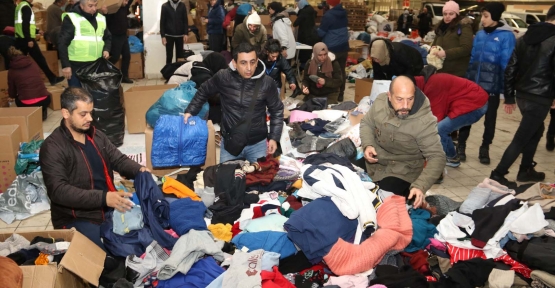    Kocaeli Deprem Bölgesi İçin Tek Yürek Oldu