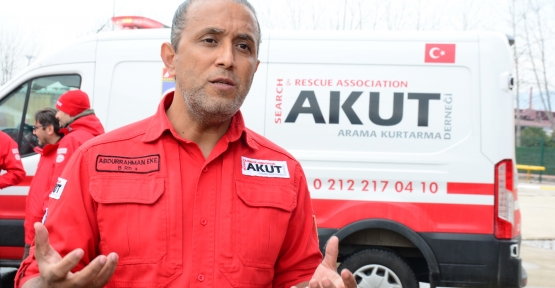 27 Kişiyi Yıkıntıların Arasından Sağ Çıkaran Ekibin Lideri O Anları Anlattı