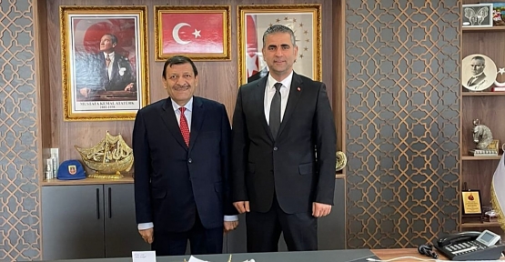 AK Partili Zeki Canşi Her Yerde!