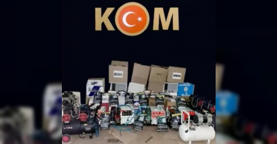 İZMİT'TE 4 ADRESİ SİGARA ÜRETİM FABRİKASINA ÇEVİRDİLER