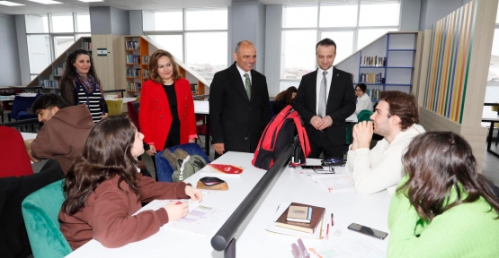 Halk Kütüphanesine Başkan Söğüt’ten Ziyaret