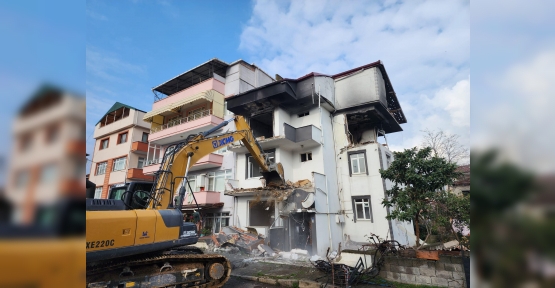 Patlamada Ağır Hasar Alan Binanın Yıkımı Tamamlandı